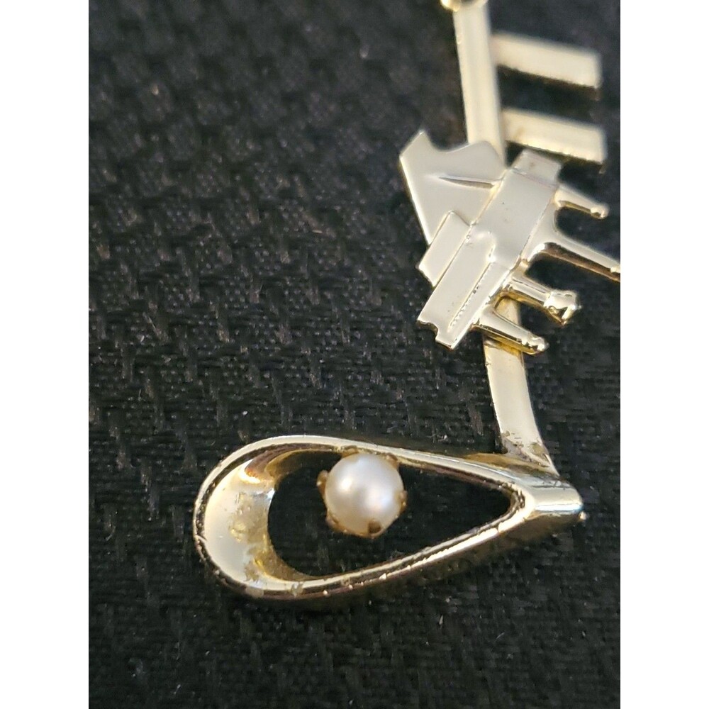 Vtg Mamselle Signed Musical Brooch W/ Faux Pearl Gold Tone Note Grand Piano 18" - Picture 2 of 8